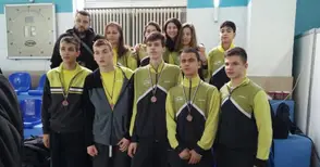 Плувците на „Ирис“ с бронз при щафетите на държавното