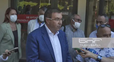 Обмислят удължаване на извънредната епидемична обстановка до края на септември Обмислят удължаване на извънредната епидемична обстановка до края на септември