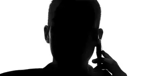 Съпруга спаси 23 000 лева от фалшив екип на проф.Чирков