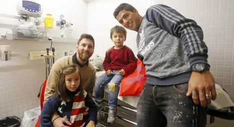 Меси и компания подариха радост на болни деца