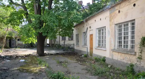 Младежи вилнеят в бившите лаборатории на &bdquo;Скобелев&ldquo;