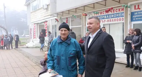 С богата културна програма в Иваново отбелязаха Ивановден,  най-възрастните именици получиха специални награда  от кмета и областния управител