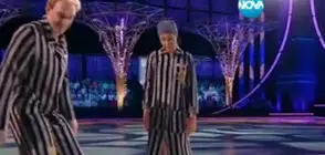 Съпругата на руския президентски говорител си навлече критики заради танц, представящ еврейски затворници Съпругата на руския президентски говорител си навлече критики заради танц, представящ еврейски затворници