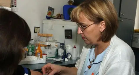 Вирус напълни болниците с деца Вирус напълни болниците с деца