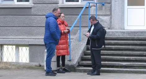 Убийствена ревност: Румънец с присъда за трафик на хора простреля майката на децата си и се самоуби Убийствена ревност: Румънец с присъда за трафик на хора простреля майката на децата си и се самоуби