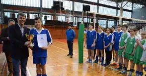 Ученическата волейлига излъчи своите звезди