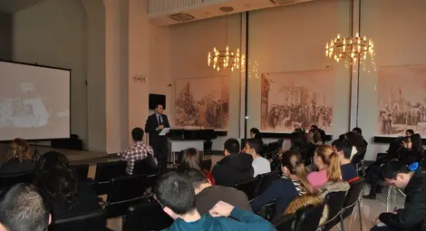 Карапчански запозна 100 студенти с водещите проекти на Русе /галерия/