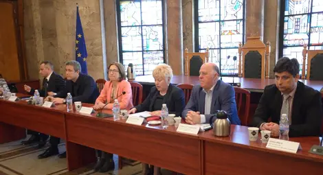 Разследващ полицай уволнен  за редовни отсъствия от работа