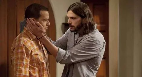 Аштън Къчър е новата звезда в премиерния 9-ти сезон на &bdquo;Двама мъже и половина&rdquo; /галерия/