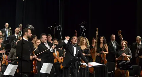 Мартенски пейзаж за солисти и оркестри на фона на септември