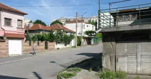 Сменят стар водопровод, нацепил къщи в „Родина“