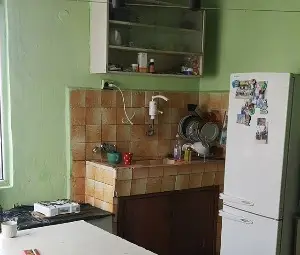 Доброволци и дарители с безценен жест към самотна майка с три деца в Русе Доброволци и дарители с безценен жест към самотна майка с три деца в Русе