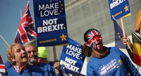 Гражданите на ЕС и Великобритания ще загубят милиарди от Brexit Гражданите на ЕС и Великобритания ще загубят милиарди от Brexit