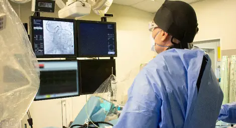 В &bdquo;Медика Кор&ldquo; &ndash; Русе лекуват калцирани съдови стеснения на сърцето с най-модерната технология в света /галерия/