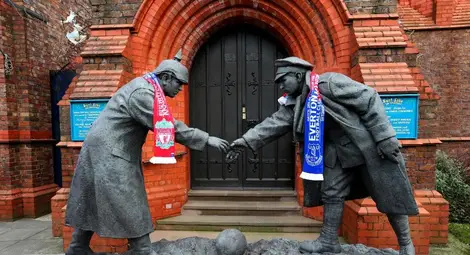 Как футболът спря Първата световна война по Коледа Как футболът спря Първата световна война по Коледа