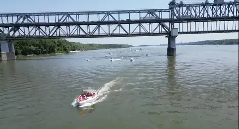 Два флага, една река: Русе и Гюргево готвят воден спектакъл под Дунав мост