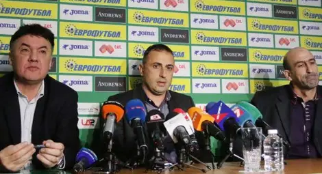 Петев: Искам да се срещна и говоря с Бербатов