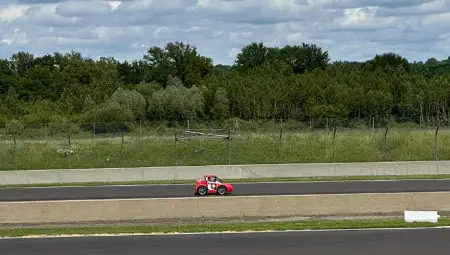 Проблем с водородната клетка не попречи за поредното успешно участие на отбор “HydRU” на Русенския унивеститет Shell Eco Marathon Проблем с водородната клетка не попречи за поредното успешно участие на отбор “HydRU” на Русенския унивеститет Shell Eco Marathon