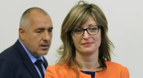 Захариева: Не съм близка до никакви кръгове