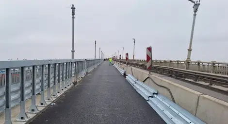 Изгражда се захранването за осветлението на Дунав мост при Русе