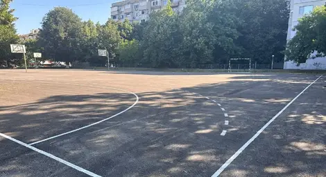 Три спортни площадки с основен ремонт в СУ &bdquo;Възраждане&ldquo;