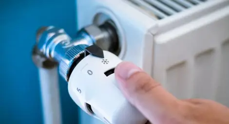 Регулаторът за пореден път пренебрегва &bdquo;Топлофикация&ldquo; и иска поскъпване на парното