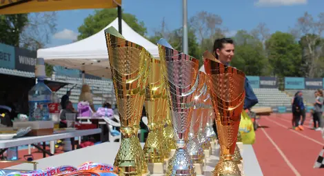 Ултрамаратонът &bdquo;Дунав 24 ч. бягане&ldquo; приключи с върхово световно постижение /галерия/