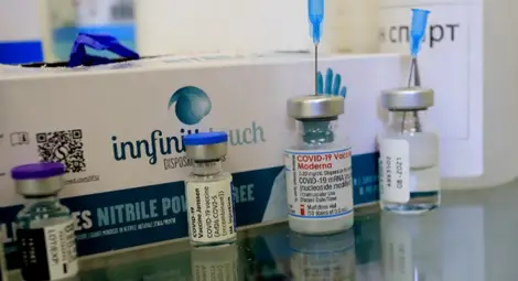 Задължително ваксиниране в Италия за някои трудови категории от днес