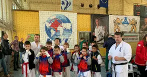 8 титли и още 19 медала за каратистите на „Ипон“