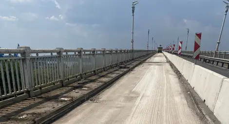Премахнати са асфалтът и оградите в първия участък от ремонта на Дунав мост при Русе
