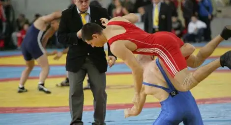 Николай Щерев на полуфинал на шампионата по свободна борба в София