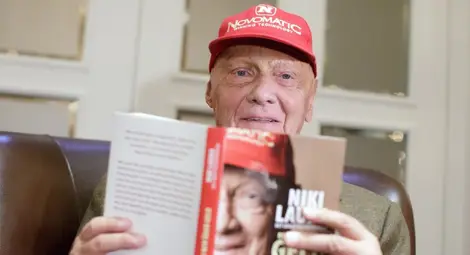 Почина Ники Лауда Почина Ники Лауда