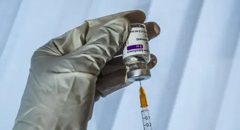 ЕМА: Има връзка между ваксинацията с "Астра Зенека" и случаите на тромбоза