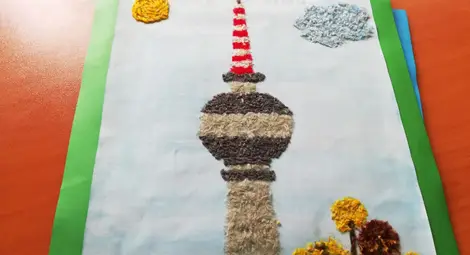 Изложба под надслов &bdquo;Моят роден град е Русе&ldquo; приобщава деца към празника на града /галерия/