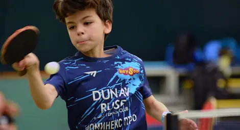 Отлично представяне на младите русенски тенисисти на маса на турнир в Албена