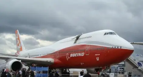 Пиян пасажер опита да отвлече самолет над Бали Пиян пасажер опита да отвлече самолет над Бали