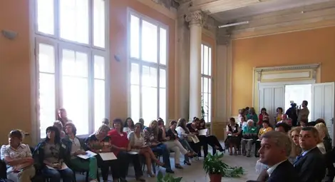 Кръгла маса събра приятели на русенската библиотека