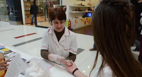 Мол Русе редовно е домакин на кампании срещу СПИН.  Снимка: Архив &bdquo;Утро&ldquo;