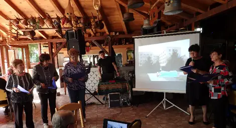 Пенсионери от Ценово и Белцов се веселиха заедно /галерия/