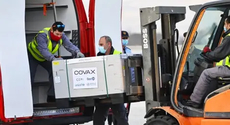 31 590 дози от ваксината на Pfizer/BioNTech пристигат в България