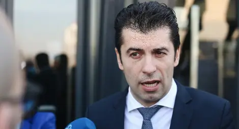 Кирил Петков: Институциите в България са превзети Кирил Петков: Институциите в България са превзети