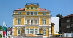 На пътешествие в света на хляба, виното  и шоколада канят в ресторант „Ана Палас“