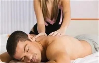 Ученички масово участват в бизнес: масаж с освобождаване