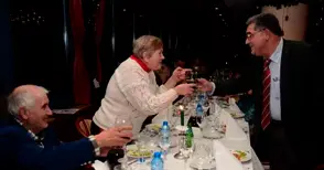 БСП спази традицията си и вдигна купон  на върха на най-високата сграда в Русе