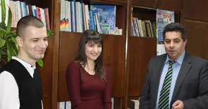 Двама млади юристи станаха част от екипа на областната управа