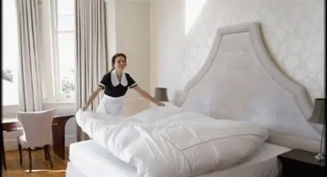 Изповедта на една българка, която чисти хотел в Гърция за 700 евро