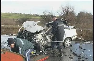 Двама души загинаха в тежка катастрофа край Русе