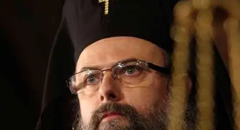 Великденският огън пали скандал в църквата