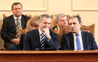 &bdquo;Екзакта&rdquo;: За два месеца парламентът губи 4% одобрение, а правителството - 2%