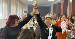 Избраха „Мисис Най-весела баба“ и „Най-грижовна снаха“ на Бабинден в Караманово и Долна Студена